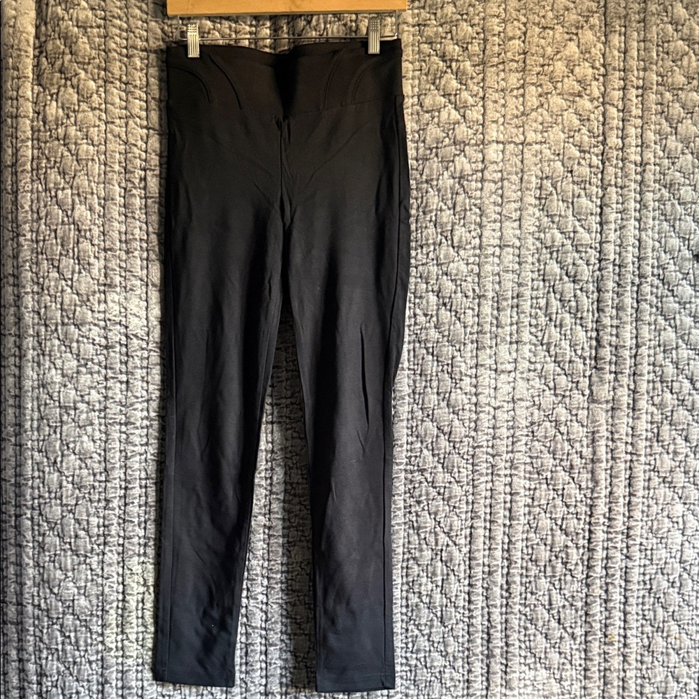 Sleek Black Women's Leggings